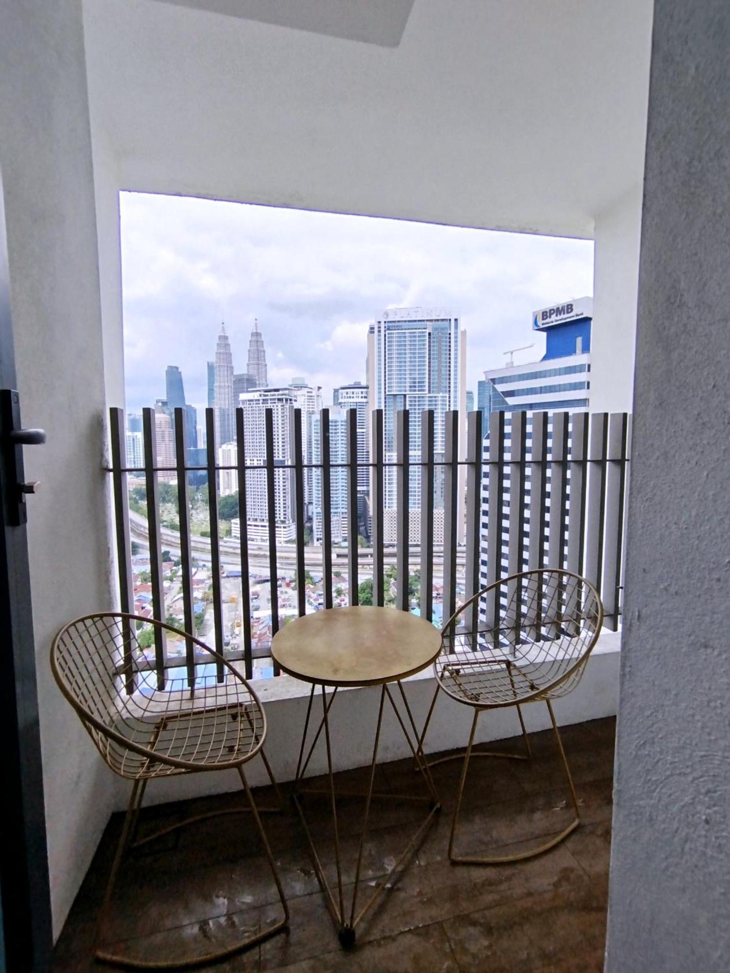 Ferienwohnung The Colony Klcc View By Nzv Kuala Lumpur Exterior foto
