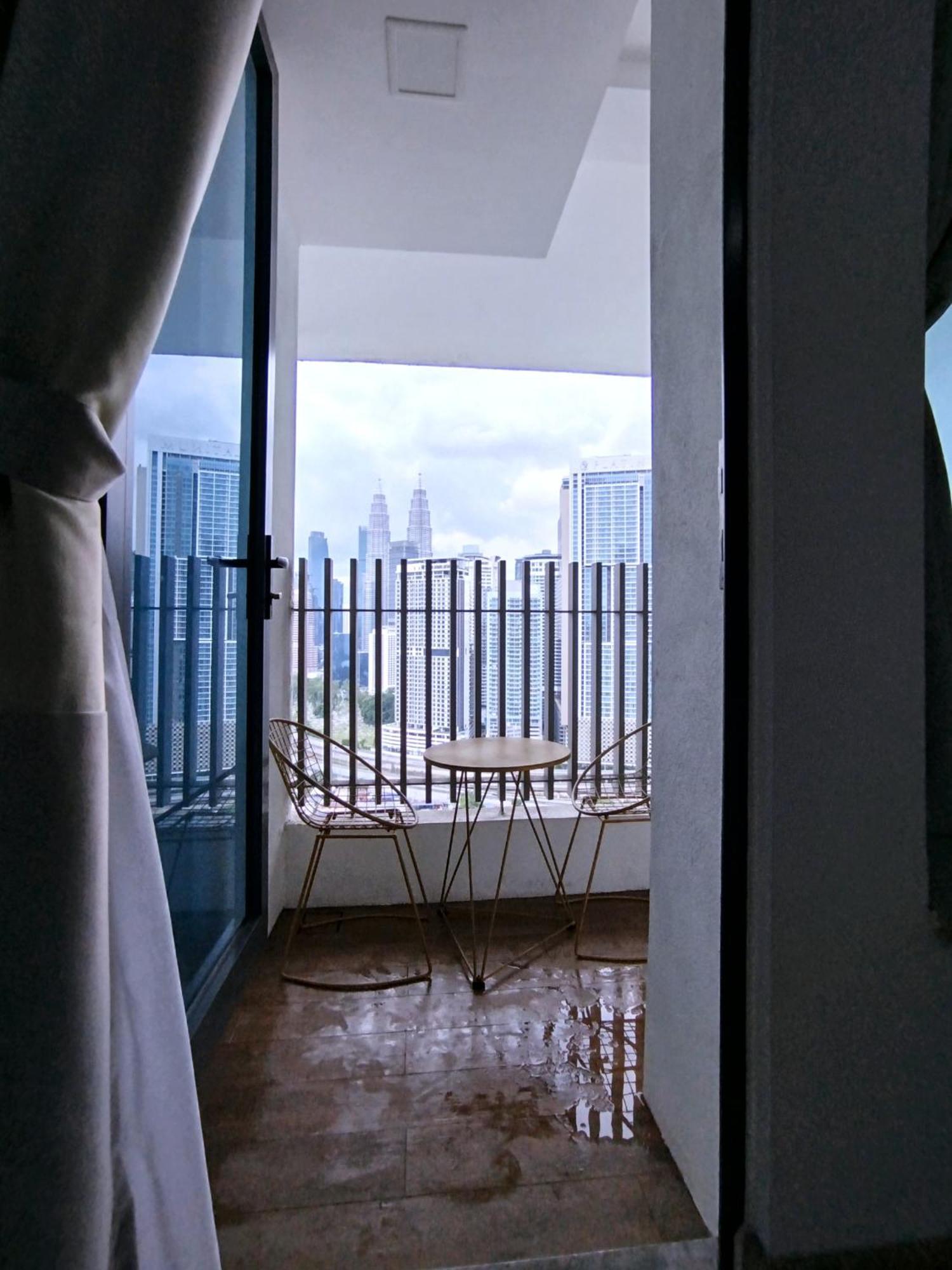 Ferienwohnung The Colony Klcc View By Nzv Kuala Lumpur Exterior foto